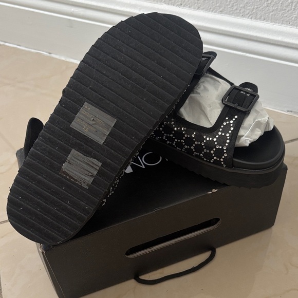 Fashion Nova Black Sandals with White Accents - Picture 4 of 5